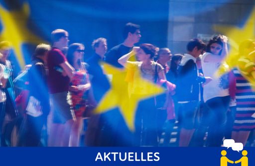 Menschen spiegeln sich in einem Fenster mit einer europäischen
Flagge im Europäischen Parlament. Unter dieser Rubrik "Aktuelles"
finden Sie fortlaufende Updates des FuturEU-Teams rund um die
"Konferenz zur Zukunft Europas". / Weiterer Text über ots und
www.presseportal.de/nr/159651 / Die Verwendung dieses Bildes ist für
redaktionelle Zwecke unter Beachtung ggf. genannter
Nutzungsbedingungen honorarfrei. Veröffentlichung bitte mit
Bildrechte-Hinweis.