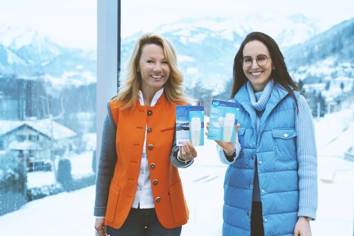  Mag. Renate Ecker, Geschäftsführerin der Zell am
See-Kaprun Tourismus GmbH und Stefanie Hagleitner, Leiterin des
Produktmanagements beim Pinzgauer Hygienespezialisten (v. links)