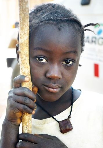 Mädchen in Guinea-Bissau / Weiterer Text über ots und
www.presseportal.de/nr/56543 / Die Verwendung dieses Bildes ist für
redaktionelle Zwecke unter Beachtung ggf. genannter
Nutzungsbedingungen honorarfrei. Veröffentlichung bitte mit
Bildrechte-Hinweis.
