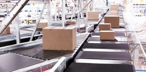  Die Parcel-Technologie von Siemens Logistics ist sehr effizient
und meistert das steigende Paketaufkommen mit höchster
Zuverlässigkeit. Pakete in allen Größen und Gewichtsklassen werden
schnell und sicher verarbeitet. Copyright: Siemens Logistics /
Weiterer Text über ots und www.presseportal.de/nr/71329 / Die
Verwendung dieses Bildes ist für redaktionelle Zwecke unter
Beachtung ggf. genannter Nutzungsbedingungen honorarfrei.
Veröffentlichung bitte mit Bildrechte-Hinweis.