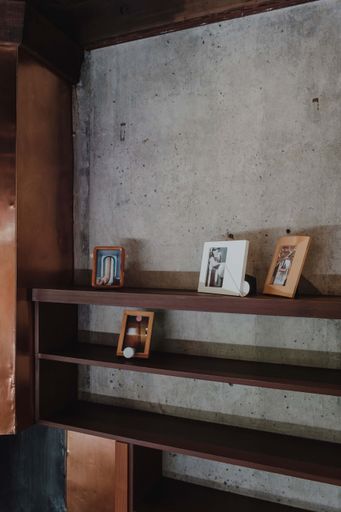 Vorschau Bild von Vincent Fecteau, Untitled, 2021 MAK Center for Art
and Architecture, Los Angeles, Schindler House, 2021 © Esteban
Schimpf