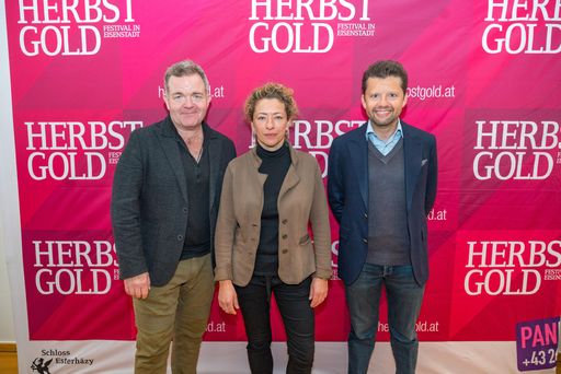 Vorschau Bild von v.l.n.r. Cornelius Obonya, Carolin Pienkos, Julian
Rachlin (c) Andreas Tischler