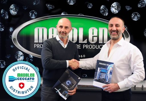 Vorschau Bild von (li.) Michele Murialdi, Export Manager Ceccato S.p.A und (re.)
Dersim Stein, Owner und CEO Max Lehner AG (maxolen) / Weiterer Text
über ots und www.presseportal.ch/de/nr/100055405 / Die Verwendung
dieses Bildes ist für redaktionelle Zwecke honorarfrei.
Veröffentlichung bitte unter Quellenangabe: "obs/Max Lehner AG/Kay
Hasler, maxolen"