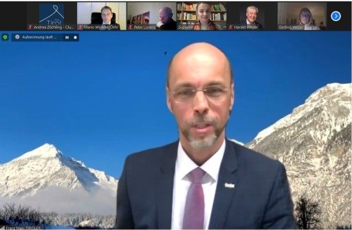 Vorschau Bild von Am Zoom-Podium: Vorstandsdirektor der Tiroler Versicherung Franz Mair