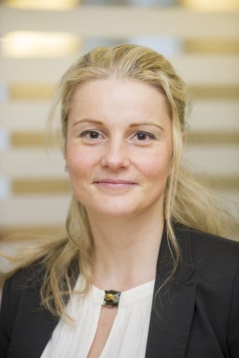 Vorschau Bild von Daniela Grabovac, Extremismus- und
Antidiskriminierungsexpertin sowie Initiatorin der BanHate App.