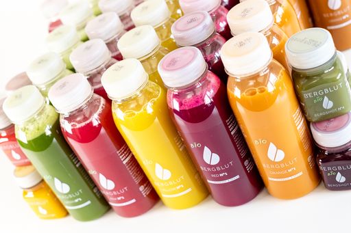 Vorschau Bild von Die Abnehm- und Fastenkur von Bergblut versorgt die
M.A.N.D.U.-Kunden mit Vitaminen und Mineralien_Credit Bergblut