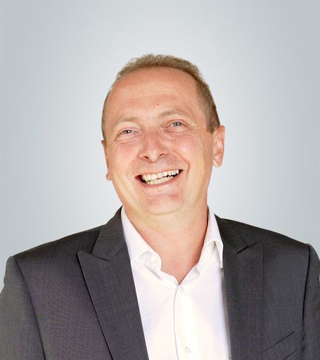 Vorschau Bild von „Die Gewohnheiten der Gäste haben sich geändert.
Sie wollen smarte Features und Services, wie sie sie vom
Online-Shopping kennen, auch im Urlaub.“