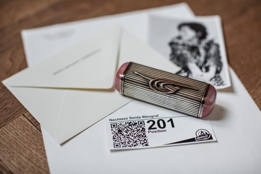 Vorschau Bild von Geschenk von Oscar-Preisträger Yul Brynner an Senta
Wengraf