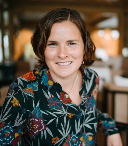 Ursula Karner ist seit bereits zehn Jahren im Familienbetrieb
Karnerhof aktiv, seit fast der Hälfte ihrer Zeit dort, wurde
gemeinsam mit ihrem Mann auch am aktuellen Um- und Zubau geplant.