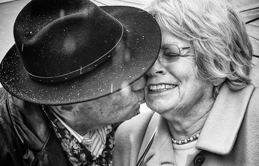 Vorschau Bild von Internationaler Pixum Fotowettbewerb Magic Moments:
Atemberaubende Gewinnerfotos begeistern Jury / Auf dem 2. Platz
landet Susanne Seiffert mit der starken Schwarz-Weiß-Fotografie "3.
Frühling". Ein Bild voller Emotionen und Wärme ganz in Schwarz-Weiß.
/ Weiterer Text über ots und www.presseportal.de/nr/24663 / Die
Verwendung dieses Bildes ist für redaktionelle Zwecke unter
Beachtung ggf. genannter Nutzungsbedingungen honorarfrei.
Veröffentlichung bitte mit Bildrechte-Hinweis.