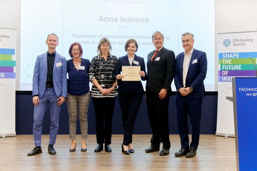  FH-Absolventin Anna Ivanova wird mit dem
diesjährigen CFA Society Austria Prize ausgezeichnet.