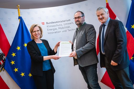 Vertreter des Kompost und Biogasverbandes
diskutierten beim Termin mit Frau BM Leonore Gewessler diese Punkte.