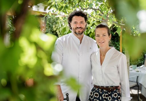 Vorschau Bild von Landhaus Bacher Gastgeberin Susanne Dorfer und
Küchenchef Thomas Dorfer