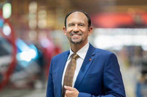 Vorschau Bild von CEO Roland Hartwig leitet das Unternehmen seit 2016
und hat mit seinem Team die 400-Mio.-Euro-Schallmauer beim Umsatz
durchbrochen.