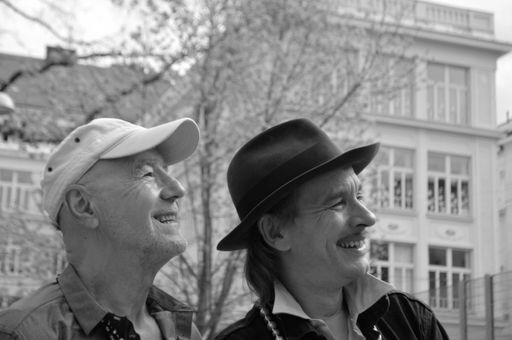 Vorschau Bild von Ernst Molden und Willy Resetarits geben einen
Duo-Auftritt beim BurgSommer 2022.