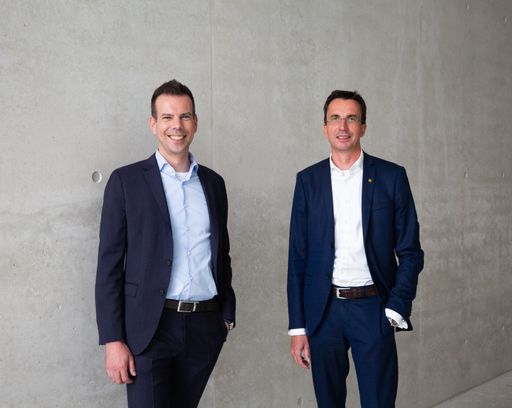 Mag. (FH) Florian Dangl, Vorstand Markt (links) und
Mag. Bernhard Achberger, Vorstand Marktfolge der bank99 © bank99