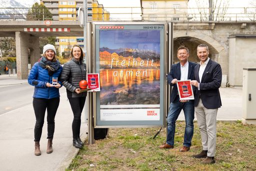 Für die Winter-Kampagne „freiheit atmen" wurde
Innsbruck Tourismus mit der Out of Home-Throphy der Progress Werbung
(1. Platz in der Kategorie City Light) ausgezeichnet.