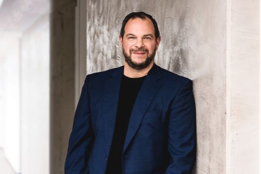 Vorschau Bild von "Love Island - Heiße Flirts und wahre Liebe": Neue Sponsorings
und Kooperationen zur siebten Staffel / Stephan Karrer,
Geschäftsführer EL CARTEL MEDIA: "Ich freue mich sehr über die
zahlreichen und crossmedialen Mediapakete, die wir im Rahmen der
kommenden Ausstrahlung von 'Love Island' präsentieren können. Mit
namhaften Sponsorings und tollen Kooperationen zeigt sich einmal
mehr die Strahlkraft der Marke am Werbemarkt." / Weiterer Text über
ots und www.presseportal.de/nr/54719 / Die Verwendung dieses Bildes
ist für redaktionelle Zwecke unter Beachtung ggf. genannter
Nutzungsbedingungen honorarfrei. Veröffentlichung bitte mit
Bildrechte-Hinweis.