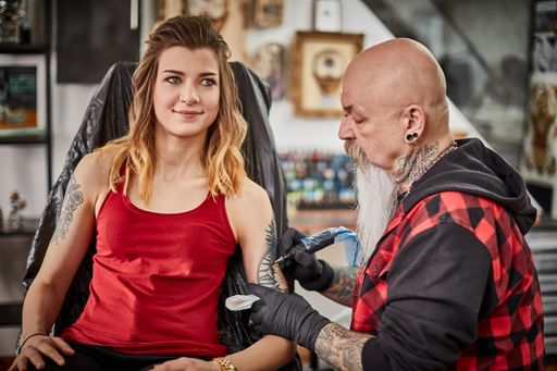 Mähnert: Verbot von Tattoo-Farbpigmenten gefährdet
EU-weit 200.000 Arbeitsplätze