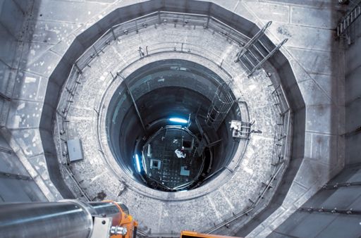 Das Herzstück eines Atomkraftwerks ist der Kernreaktor - hier
werden Atomkerne kontrolliert gespalten. / "Atomkraft, die grüne
Zukunft?": ARTE-Dokumentarfilm über die "grüne" Dimension der
Kernkraft/ Weiterer Text über ots und www.presseportal.de/nr/9021 /
Die Verwendung dieses Bildes ist für redaktionelle Zwecke unter
Beachtung ggf. genannter Nutzungsbedingungen honorarfrei.
Veröffentlichung bitte mit Bildrechte-Hinweis.