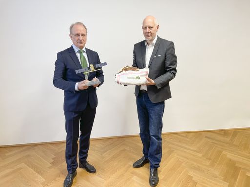 v.l. Dr. Kurt Weinberger, Vorstandsvorsitzender
Österreichische Hagelversicherung und Matthias Horx,
Zukunftsforscher