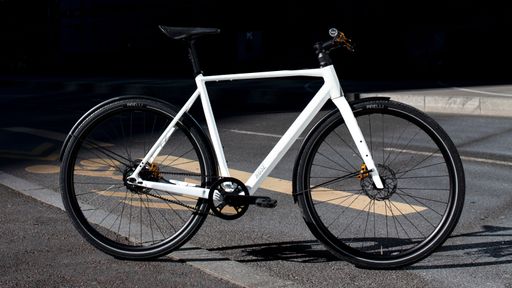  Das SNEAK+ ist das erste Singlespeed Urban E-Bike aus der ROSE+
Familie. So leicht wie stylisch bringt dieses Undercover-E-Bike
seine/n FahrerIn bequem durch den Großstadtverkehr. / Weiterer Text
über ots und www.presseportal.de/nr/102534 / Die Verwendung dieses
Bildes ist für redaktionelle Zwecke unter Beachtung ggf. genannter
Nutzungsbedingungen honorarfrei. Veröffentlichung bitte mit
Bildrechte-Hinweis.