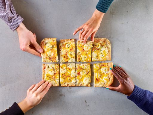"LaSchnitte" in der vegetarischen Sorte "Say Cheese" / Weiterer
Text über ots und www.presseportal.de/nr/6605 / Die Verwendung
dieses Bildes ist für redaktionelle Zwecke unter Beachtung ggf.
genannter Nutzungsbedingungen honorarfrei. Veröffentlichung bitte
mit Bildrechte-Hinweis.