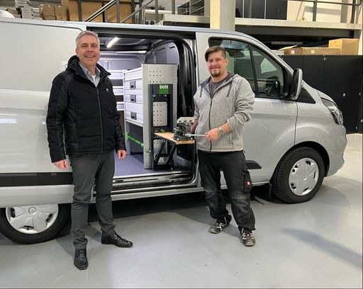 Willi Weber (links) und Wolfgang Bartu von bott / Weiterer Text
über ots und https://www.ots.at/pressemappe/DE143363 / Die
Verwendung dieses Bildes ist für redaktionelle Zwecke unter
Beachtung ggf. genannter Nutzungsbedingungen honorarfrei.
Veröffentlichung bitte mit Bildrechte-Hinweis.