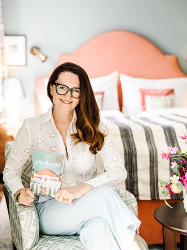  Schöner urlauben in Österreich mit Irmi Berger und
ihrem zweiten chic&cosy Hotelguide.