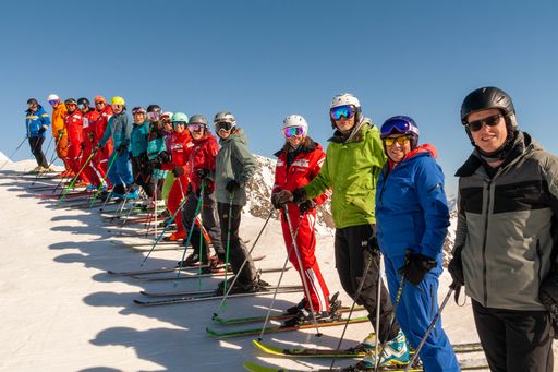 Vorschau Bild von Teilnehmer:innen der WS Days 2022 in Arosa waren den ganzen Tag
im Skigebiet unterwegs