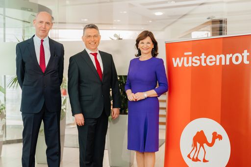  von link nach rechts: Dr. Stephan Koren, Mag.
Hofstätter-Pobst, Dr. Susanne Riess