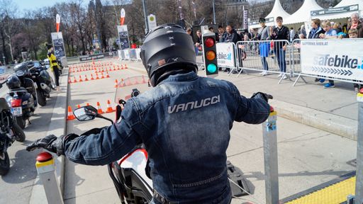 Vorschau Bild von Die legendäre "Buzzer"-Sicherheitsprüfung der
Safebike Wien
