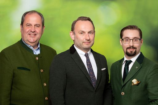 Bild zu OTS - Präsident Josef Pröll mit Generalsekretär Jörg
Binder und Generalsekretär-Stv. Lutz Molter -
www.annarauchenberger.com / Anna Rauchenberger - Wien, Austria -
31.03.2022 - Jagd Österreich