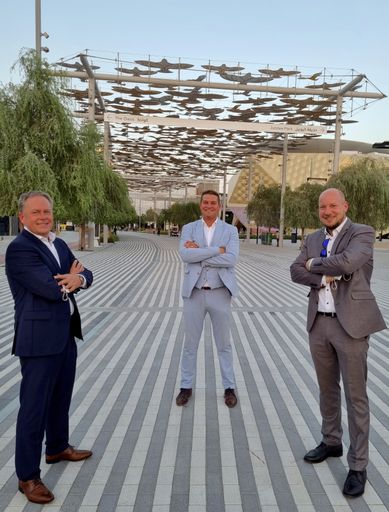Freut sich über eine sehr erfolgreiche Kapitalerhöhung: Das
Management der CLEEN Energy AG Roland Gstöttner (Leiter Operations),
Lukas Scherzenlehner (Vorstandsvorsitzender), Thomas Hirtenlehner
(Leiter Finanzen).