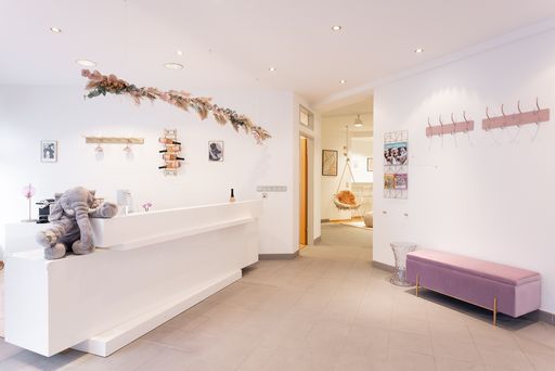 Vorschau Bild von Mothers Only Empfangsbereich