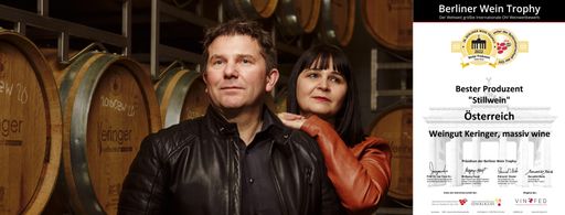  Robert und Marietta Keringer im Barriquekeller mit
der Urkunde Bester Produzent Österreichs