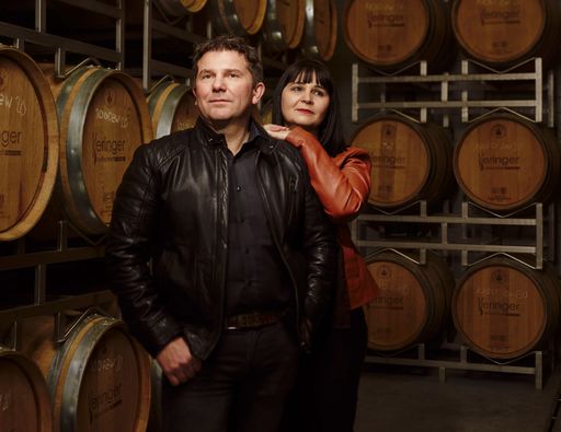 Vorschau Bild von Robert und Marietta Keringer im Barriquekeller
Weingut Keringer
