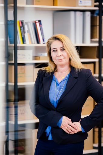 WEKA Industrie Medien GmbH-Geschäftsführerin
Beatrice Schmidt begrüßt die Neukunden AIR FIRETECH und WPA bei
B2IMPACT.