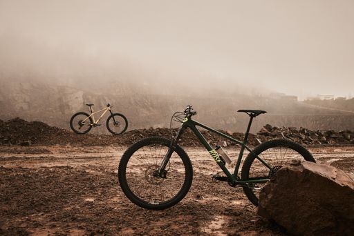  Das ROSE BONERO, erhältlich in 3 Ausstattungsvarianten, 2 Farben
und 6 Größen für alle, die das Mountainbiken lieben - vom
(Wieder-)Einsteiger bis zum Profi. / Weiterer Text über ots und
www.presseportal.de/nr/102534 / Die Verwendung dieses Bildes ist für
redaktionelle Zwecke unter Beachtung ggf. genannter
Nutzungsbedingungen honorarfrei. Veröffentlichung bitte mit
Bildrechte-Hinweis.