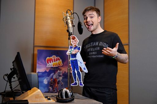 Vorschau Bild von MIA AND ME - Das Geheimnis von Centopia: Mike Singer leiht dem
Elfen "Iko" seine Stimme / Weiterer Text über ots und
www.presseportal.de/nr/12946 / Die Verwendung dieses Bildes ist für
redaktionelle Zwecke unter Beachtung ggf. genannter
Nutzungsbedingungen honorarfrei. Veröffentlichung bitte mit
Bildrechte-Hinweis.