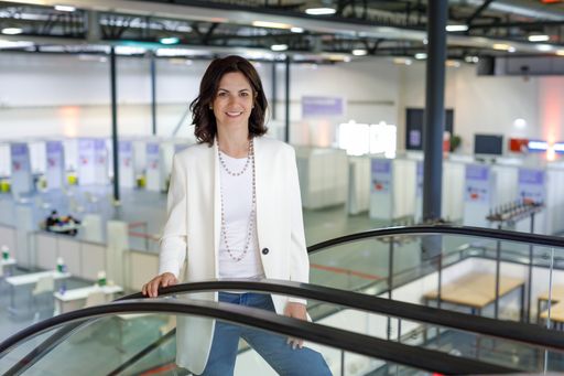 Susanne Baumann-Söllner bei dem Impfstraßen im
Austria Center Vienna