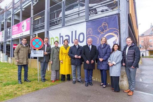 In der P+R-Anlage Korneuburg können nahallo-Fahrgemeinschaften
kostenlos Stellplätze reservieren. Die Parkplätze sind über die App
"ummadum" in der Community "nahallo Korneuburg" (Code: Z53BMFU)
buchbar.