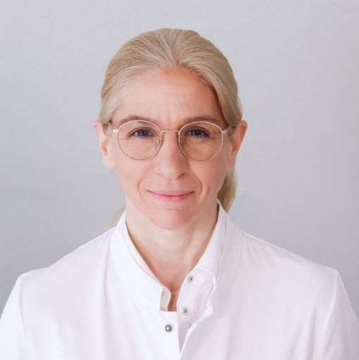 Stephanie Dr.Kacerovsky-Strobl neue Leitung des
Brustgesundheitszentrums im Franziskus Spital. Diagnose und OP ohne
lange Wartezeit.