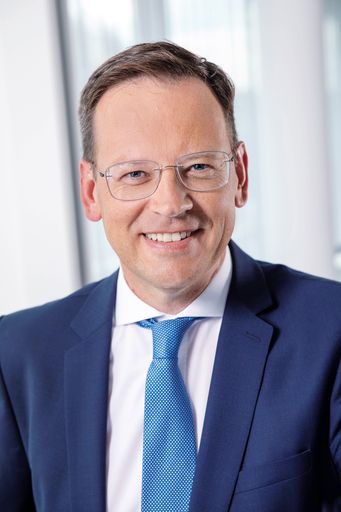 Vorschau Bild von HYPO Generaldirektor Klaus Kumpfmueller