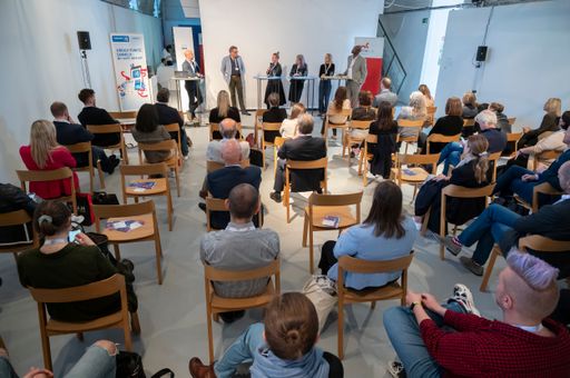 Vorschau Bild von Diesen spannenden Diskurs im designforum MQ Wien
ließen sich an die 70 Mitglieder und Gäste nicht entgehen.