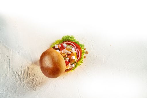  Der WEGWEISER ist der erste klimaneutrale Burger von HANS IM
GLÜCK und verbindet besten Geschmack mit Klimaschutz. / Weiterer
Text über ots und www.presseportal.de/nr/127845 / Die Verwendung
dieses Bildes ist für redaktionelle Zwecke unter Beachtung ggf.
genannter Nutzungsbedingungen honorarfrei. Veröffentlichung bitte
mit Bildrechte-Hinweis.