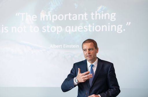 Vorschau Bild von FWF-Präsident Christof Gattringer