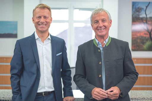 Vorschau Bild von Mag. Roland Huemer, CEO der Richter Pharma AG (li)
und Mag. pharm. Florian Richter, Eigentümer der Richter Pharma AG
(re). Bildhinweis: Richter Pharma AG (Abdruck bei Nennung
honorarfrei)