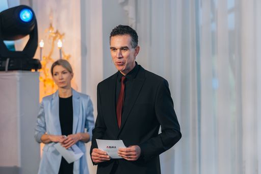 Vorschau Bild von v.l.n.r.: Moderatorin Constanze Weiss,
geschäftsführender Vorstand der ABAU Mag. Martin Lackner