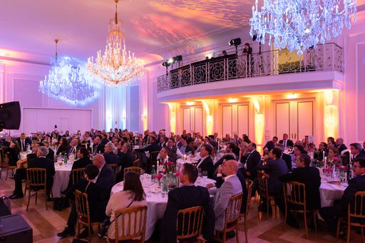 Vorschau Bild von ABAU-Partner und Ehrengäste im Festsaal des
Kursalon Wien.
